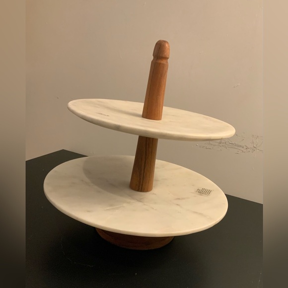Cake Stand - Picture 1 of 3